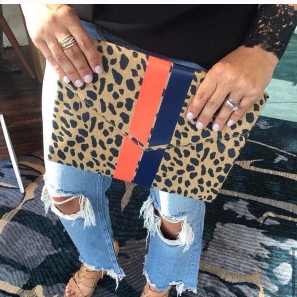 Stella & Dot | Bellamy Graphic Tan+Orange+Black Animal Print Clutch - Picture 11 of 16